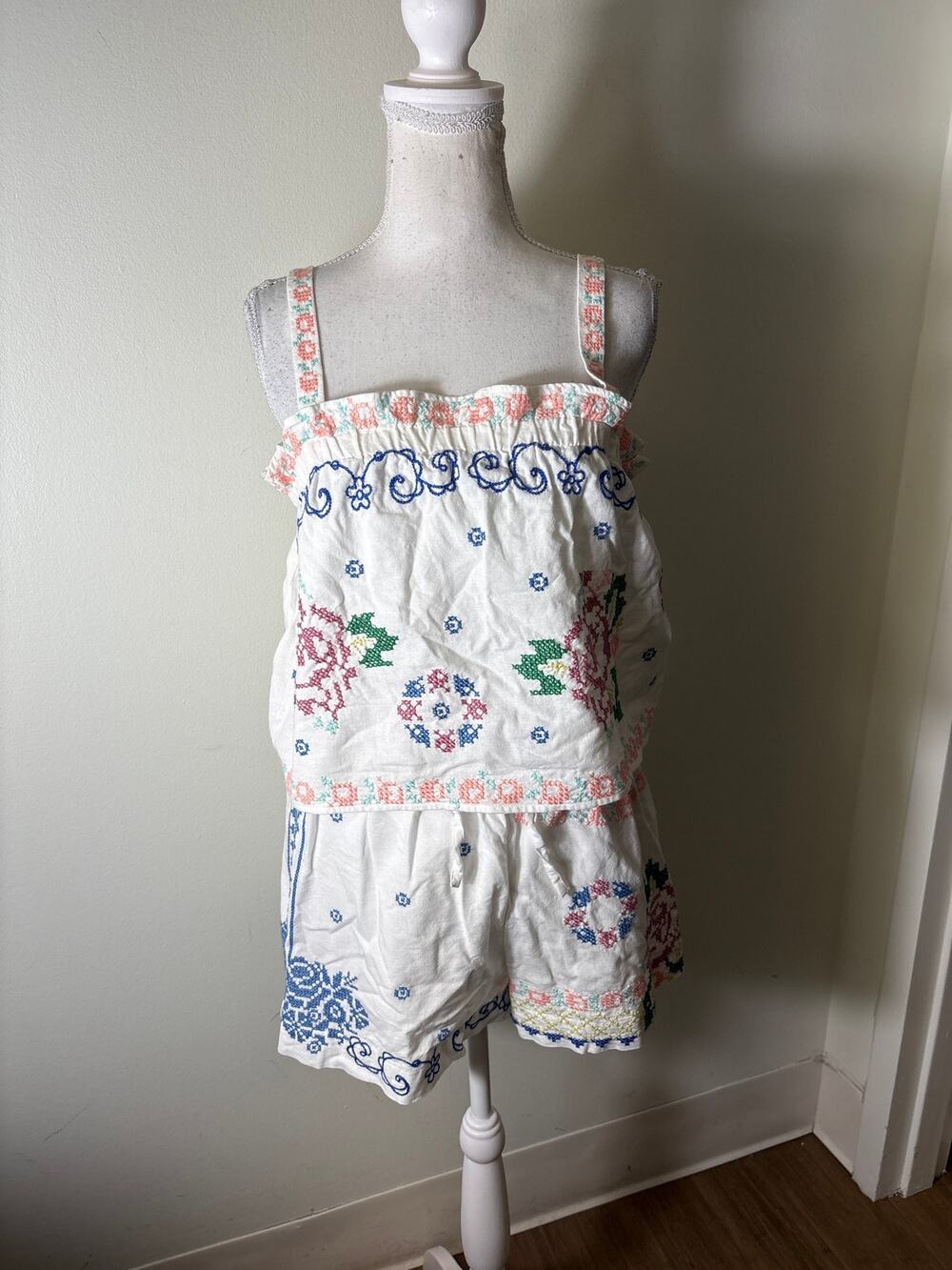 Sezane Ama Andio White Multi Color Embroidered Shorts Set Sz 38 (6)